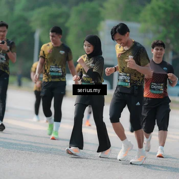 Runner Photo 6448355