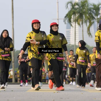 Runner Photo 6448356