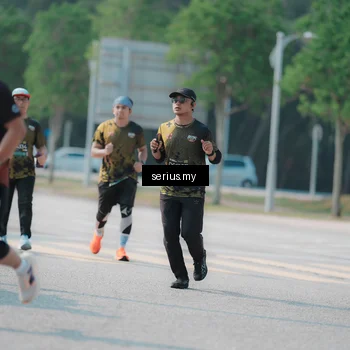Runner Photo 6448375