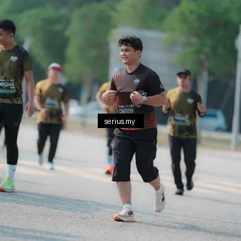 Runner Photo 6448379
