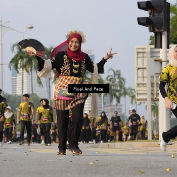 Runner Photo 6448429