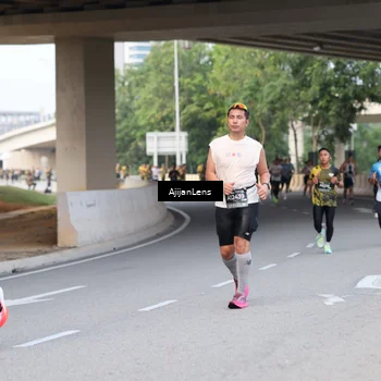 Runner Photo 6448473