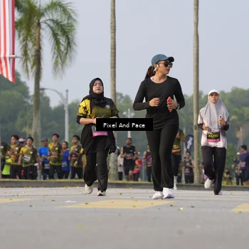 Runner Photo 6448555