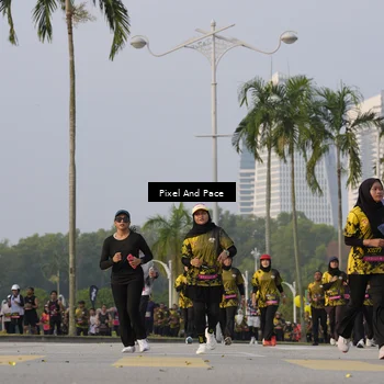 Runner Photo 6448578
