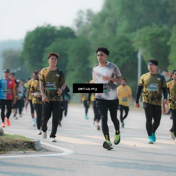Runner Photo 6448592