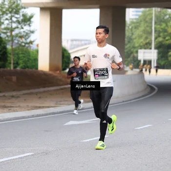 Runner Photo 6448673