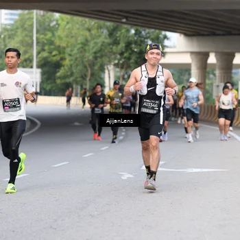 Runner Photo 6448692
