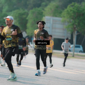 Runner Photo 6448695