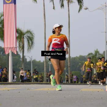 Runner Photo 6448773