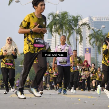 Runner Photo 6448793