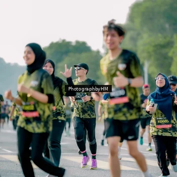 Runner Photo 6448875