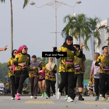 Runner Photo 6448876