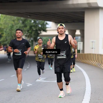 Runner Photo 6449129