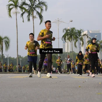 Runner Photo 6449224