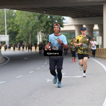Runner Photo 6449286