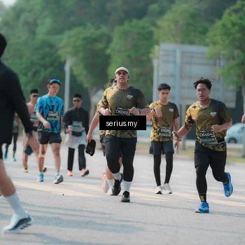 Runner Photo 6449315