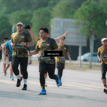 Runner Photo 6449344