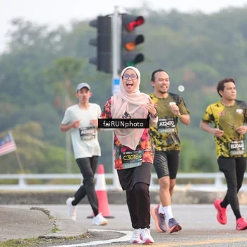 Runner Photo 6449419