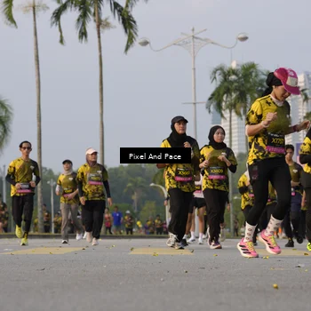 Runner Photo 6449479