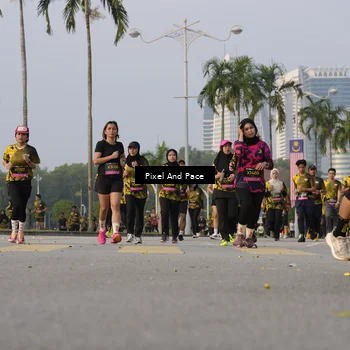 Runner Photo 6449493