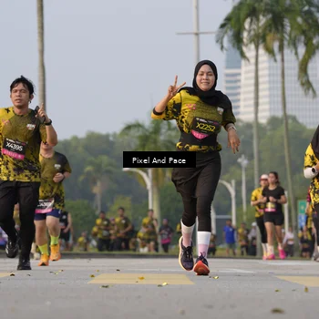 Runner Photo 6449571