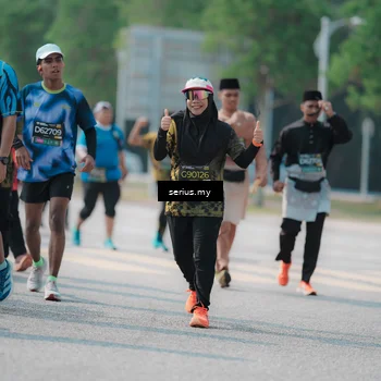 Runner Photo 6449587