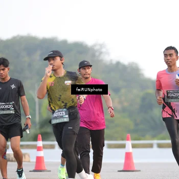 Runner Photo 6449645