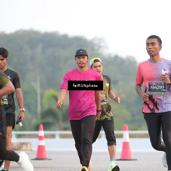 Runner Photo 6449686