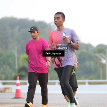 Runner Photo 6449733