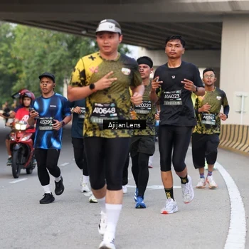 Runner Photo 6449875