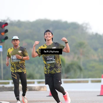 Runner Photo 6449923
