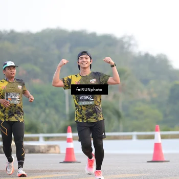 Runner Photo 6449925