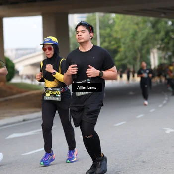 Runner Photo 6450013
