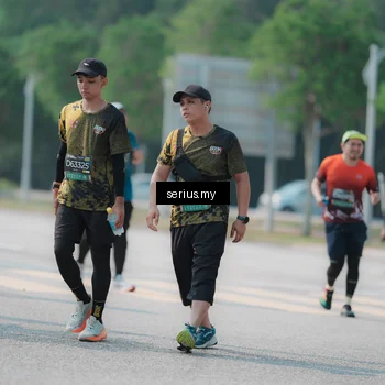 Runner Photo 6450026