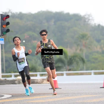 Runner Photo 6450031