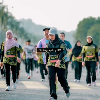 Runner Photo 6450038