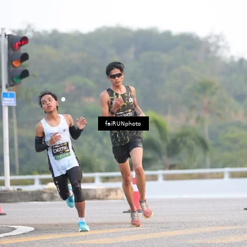 Runner Photo 6450044