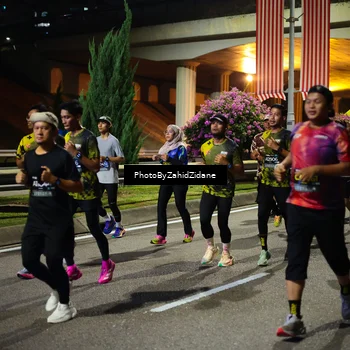 Runner Photo 6450106