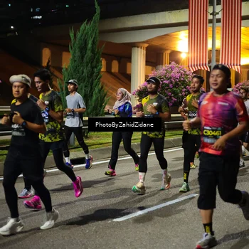 Runner Photo 6450111