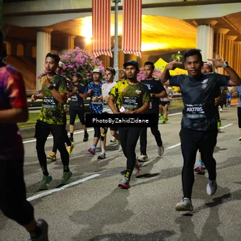 Runner Photo 6450141