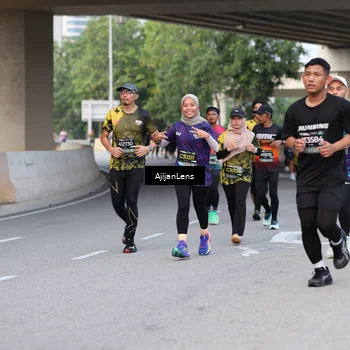 Runner Photo 6450200