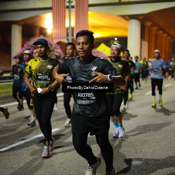 Runner Photo 6450202