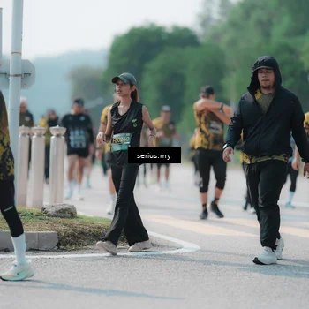 Runner Photo 6450215