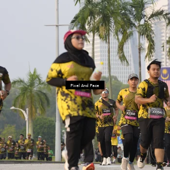 Runner Photo 6450222