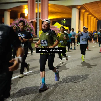 Runner Photo 6450225