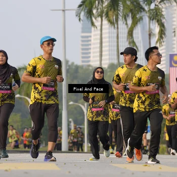 Runner Photo 6450235