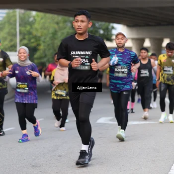 Runner Photo 6450240