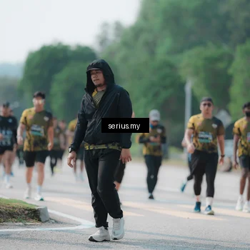 Runner Photo 6450242