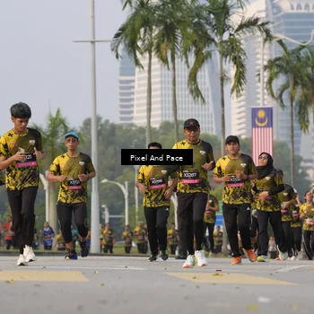 Runner Photo 6450256