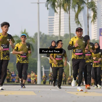 Runner Photo 6450278
